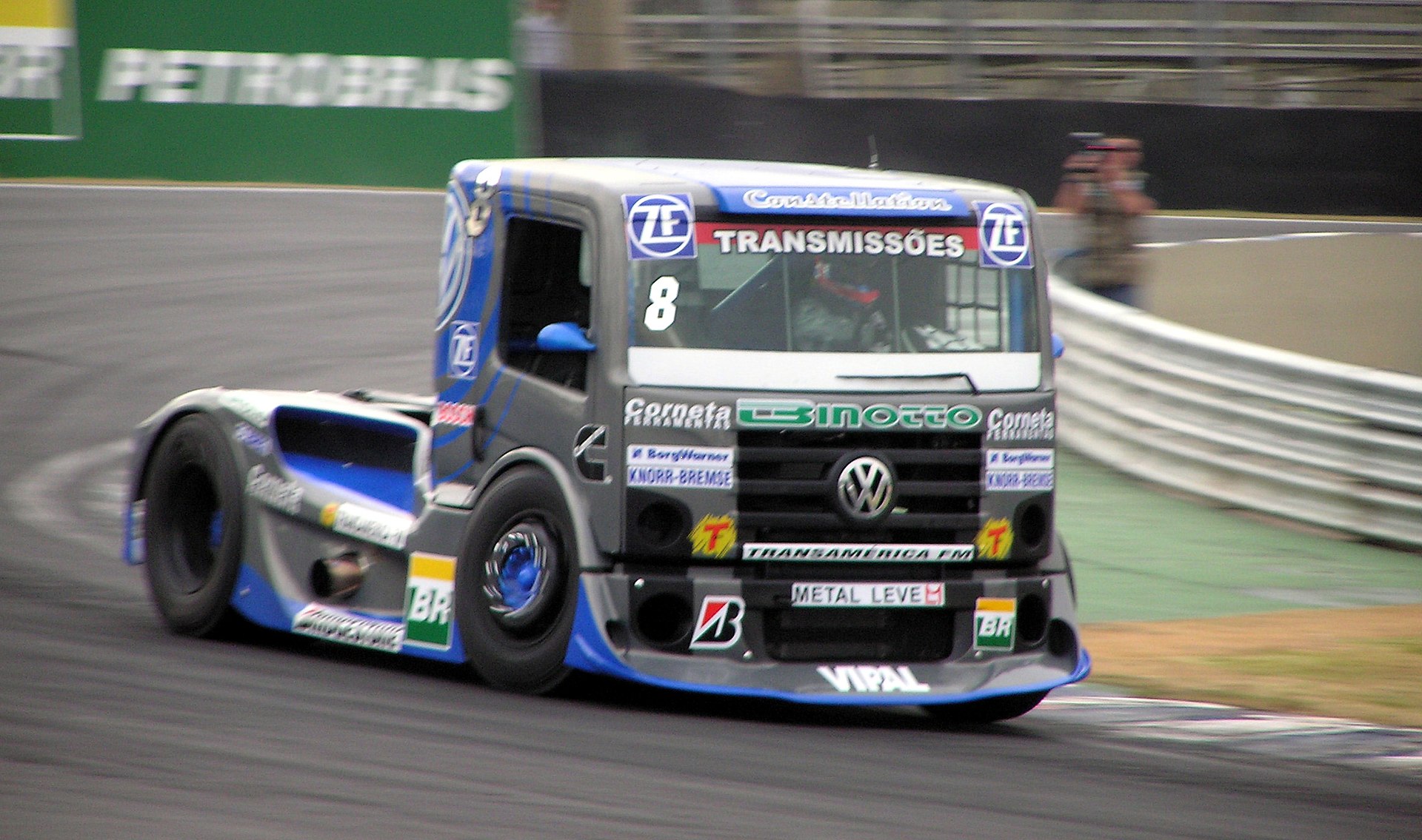 Volkswagen Constellation 31.320 2024