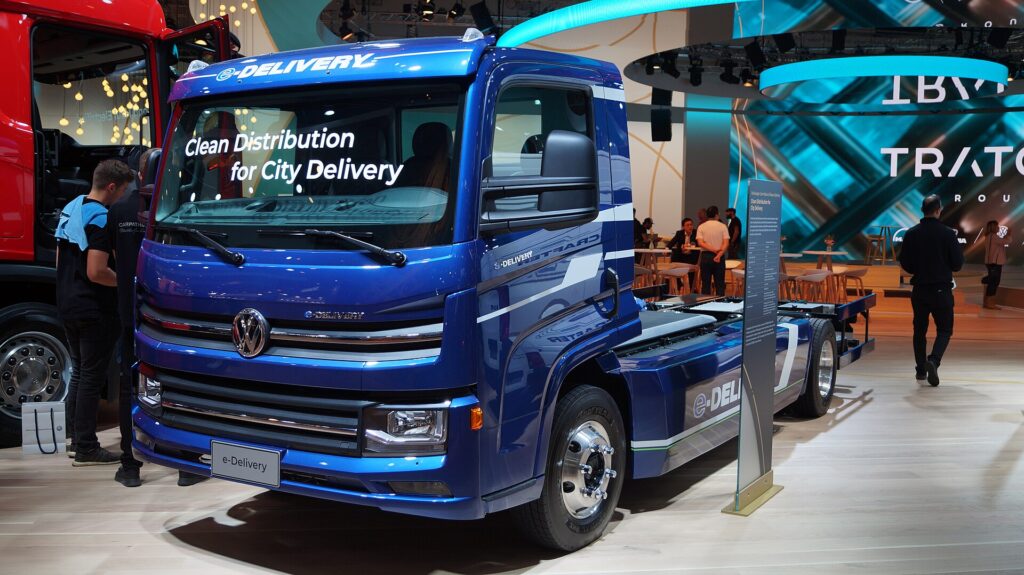 Volkswagen Delivery 13.180 6x2 2024
